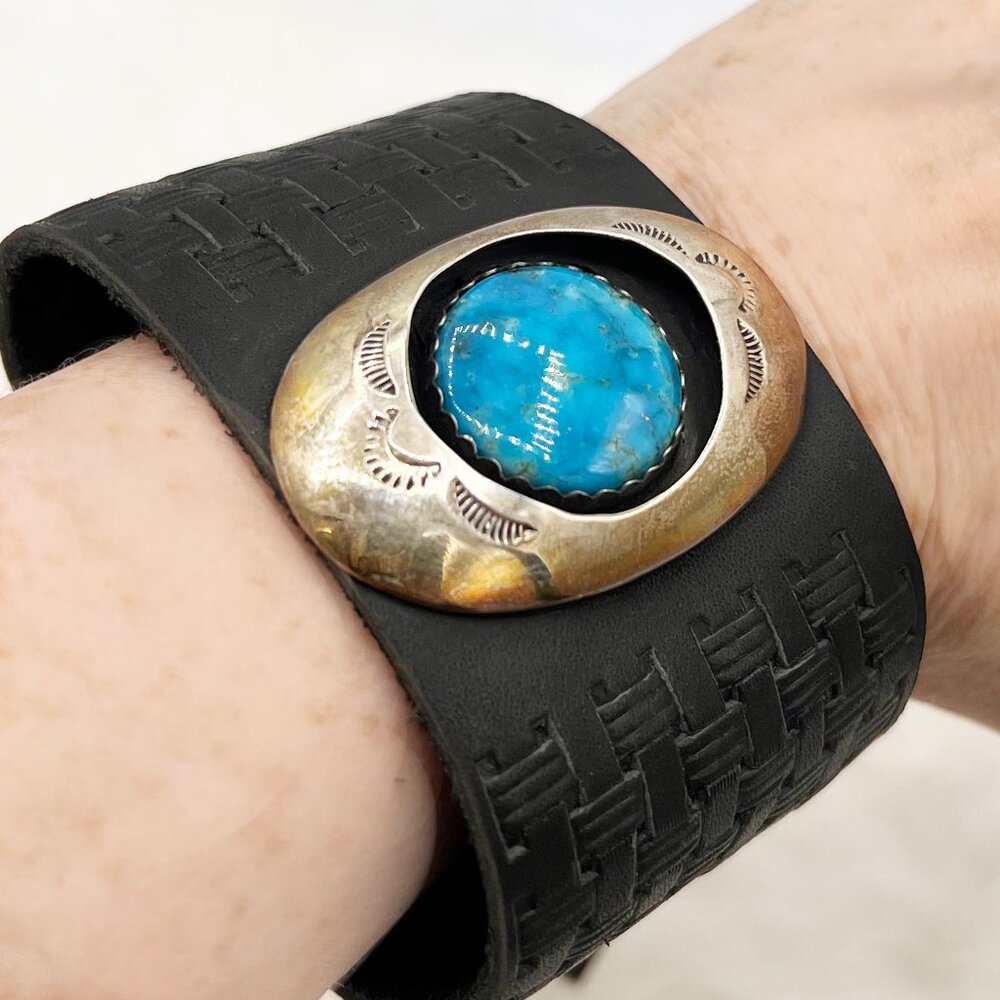 leather bracelet with turquoise stone and silver accent